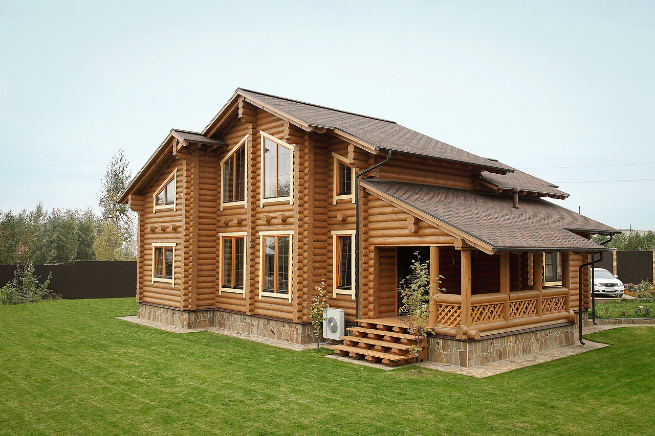 Фото деревянного дома из бревна